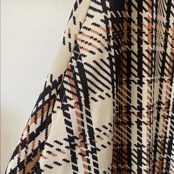 Houndstooth Plaid Sleeveless Tunic/Dress with pockets- Medium - Picture 5 of 8